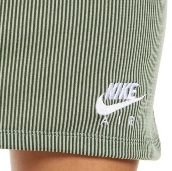 Nike Air Tight Fit Ribbed Mini Pencil Skirt NWT - Picture 2 of 9